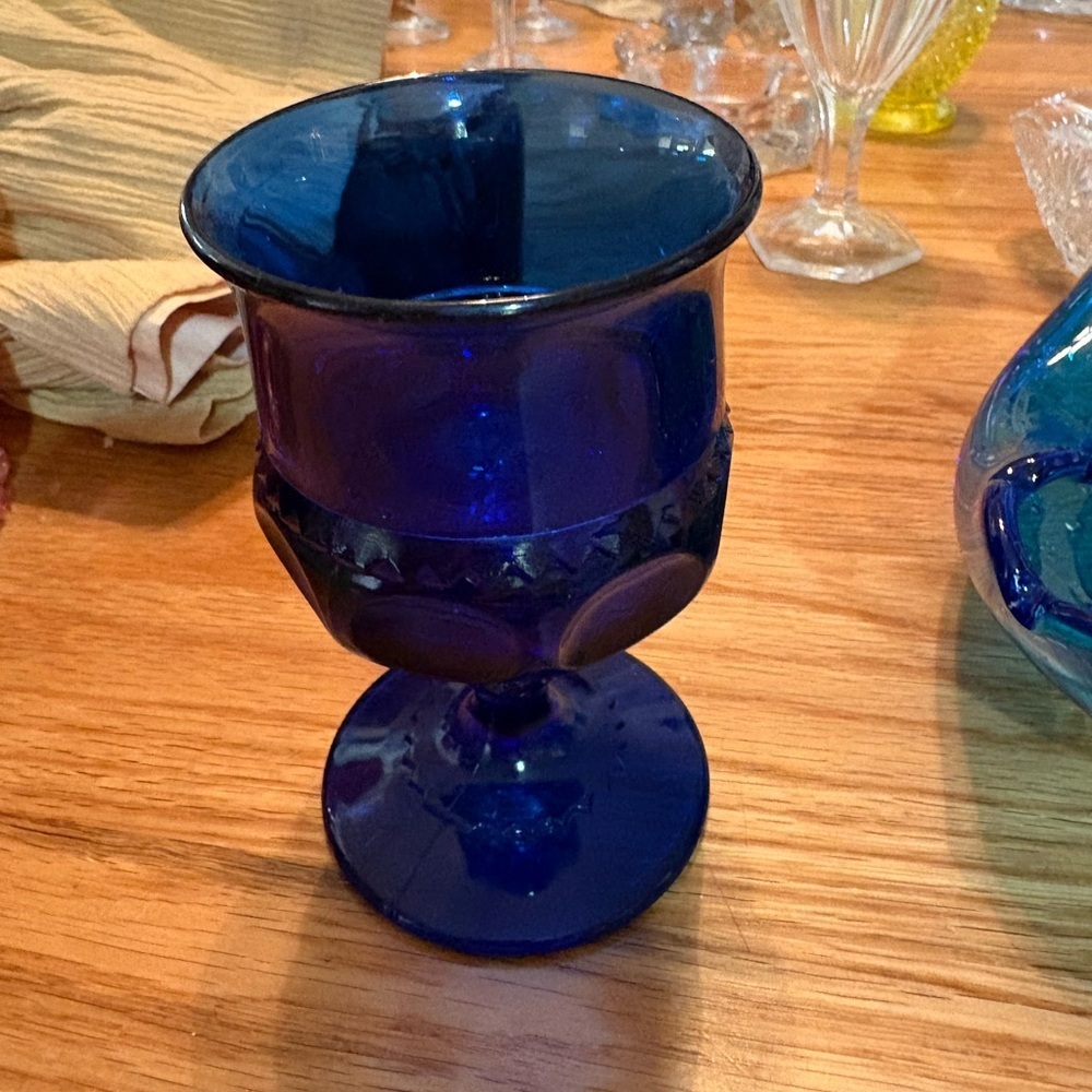 Vintage Indiana kings crown Blue Goblet thumbprint glass cordial goblet